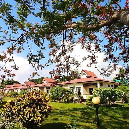 Attran Hotel Mawlamyine Kültér fotó
