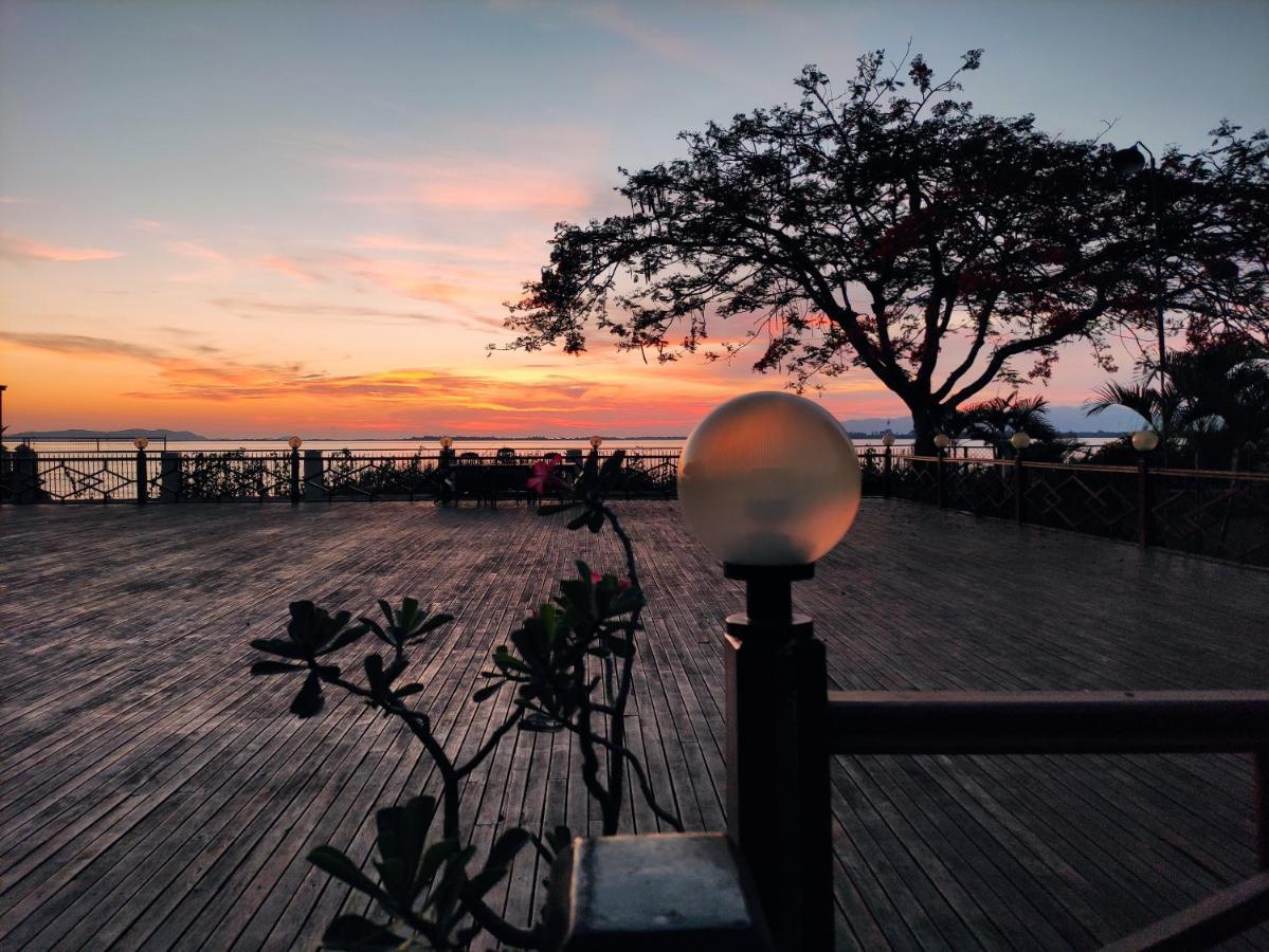 Attran Hotel Mawlamyine Kültér fotó