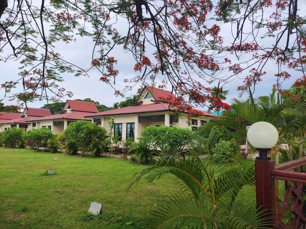 Attran Hotel Mawlamyine Kültér fotó