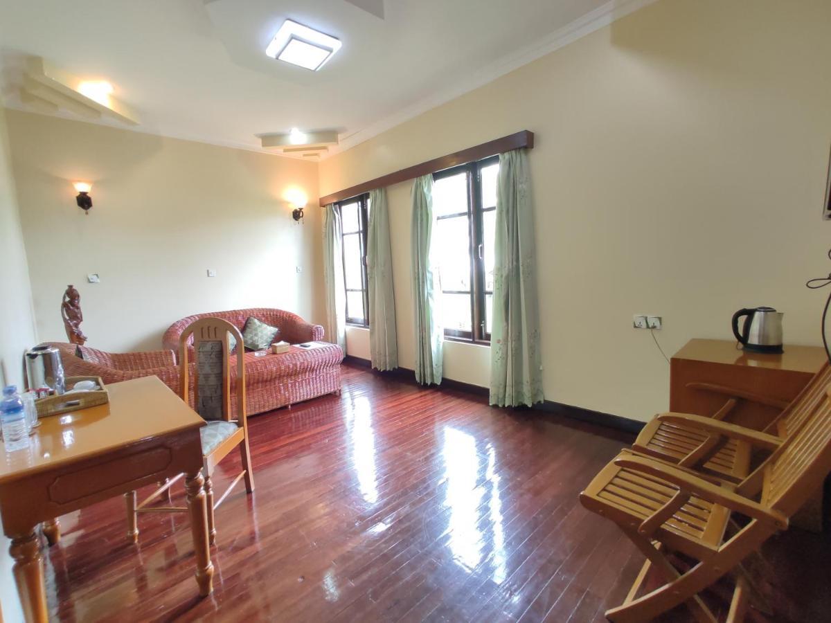 Attran Hotel Mawlamyine Kültér fotó